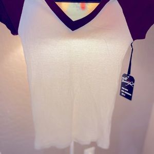 White Juniors T-shirt With Plum Purple Short Sleeves